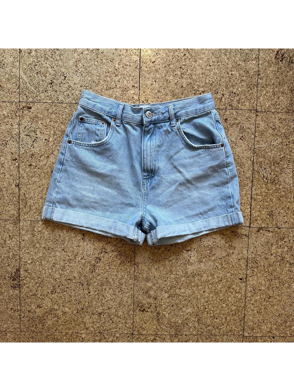 BDG Urban Outfitters Mom Denim Shorts Women's 28 Light Wash Cutoff Cuffed Y2K